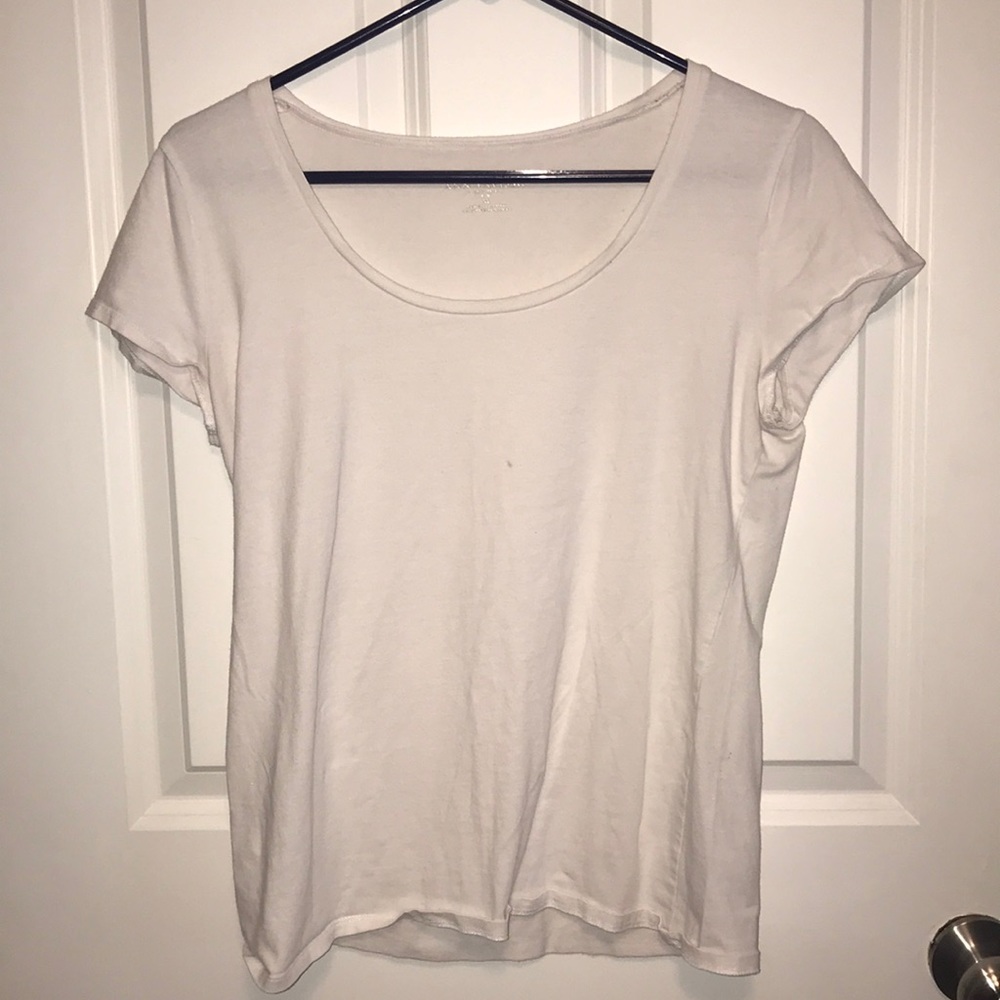 white tee